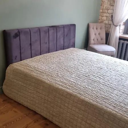 Dzirnavu 2 Bedroom * Riga